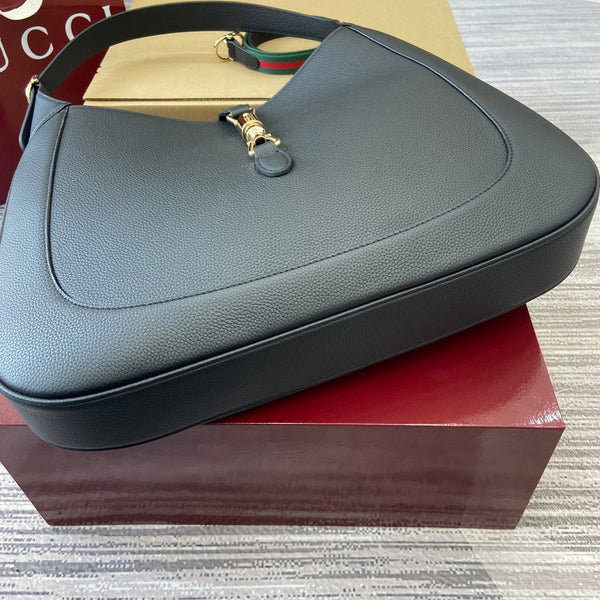 JACKIE LARGE SHOULDER BAG 40 IN BLACK CALFSKIN GOLD HARDWARE