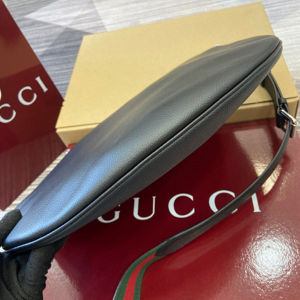 BORSA A SPALLA BODY 40 IN PELLE DI VITELLO NERA CON FERRAMENTA ARGENTO