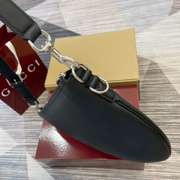 BORSA A SPALLA BODY 40 IN PELLE DI VITELLO NERA CON FERRAMENTA ARGENTO