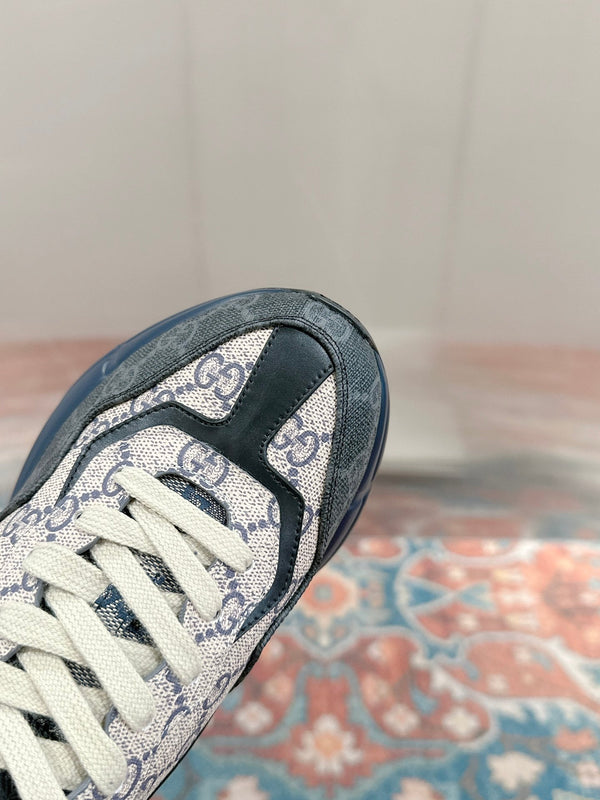 GG RHYTON TRAINER IN PELLE DI VITELLO GRIGIO CHIARO E CARBONE