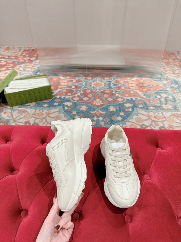 GG RHYTON TRAINER IN PELLE DI VITELLO BIANCA CON MOTIVO MELA