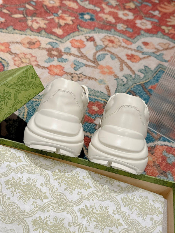 GG RHYTON TRAINER IN PELLE DI VITELLO BIANCA CON MOTIVO MELA