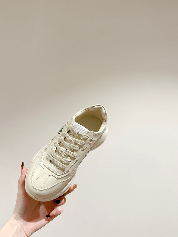 GG RHYTON TRAINER IN PELLE DI VITELLO BIANCA CON MOTIVO MELA