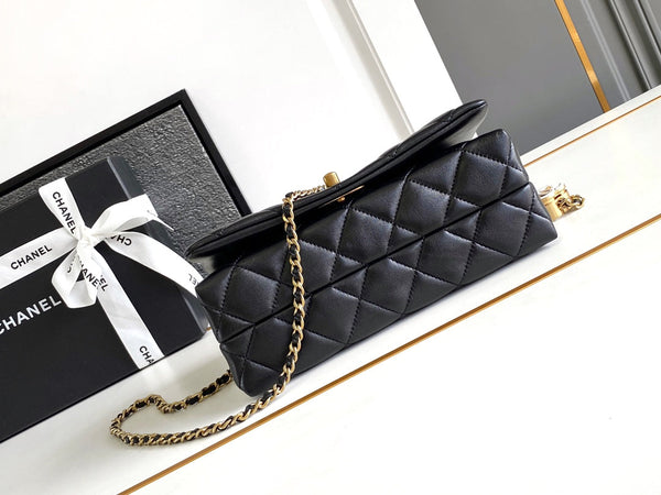 CC MINI 22 HANDBAG IN BLACK CALFSKIN GOLD HARDWARE