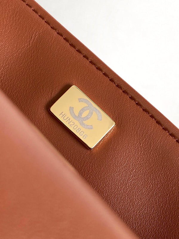 Flap Bag Small 23cm White Brown Sherling Lambskin Gold Hardware