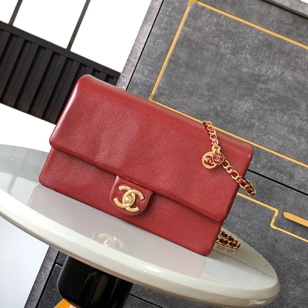 BORSA CLASSICA CON PATTA 22 IN PELLE DI VITELLO ROSSO MELA E FERRAMENTA ORO