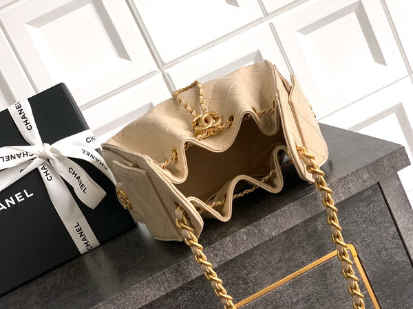 CC 25C Hobo Bags 20cm Beige Grained Calfskin