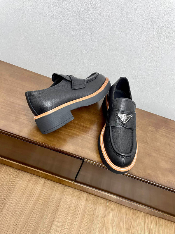 MOCASSINI PRA CIOCCOLATO SPAZZOLATO PELLE DI VITELLO NERA