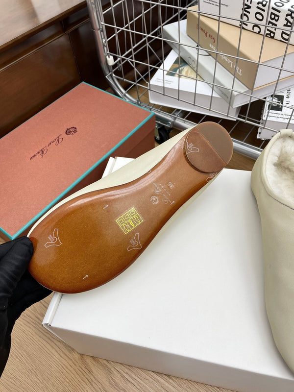 LP Cocooning Floaty Flat Ivory White Wool Fleece Lining And Lambskin 989989