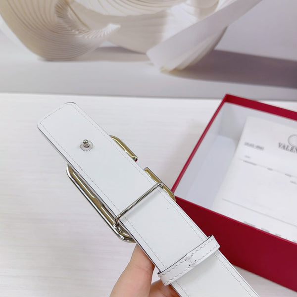 Ceinture Valenti Toilde Iconographe 40 mm veau blanc beige boucle effet martelé doré