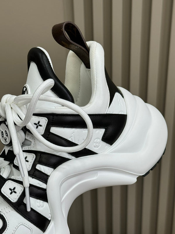 Sneaker LV Archlight in pelle di vitello bianca e nera