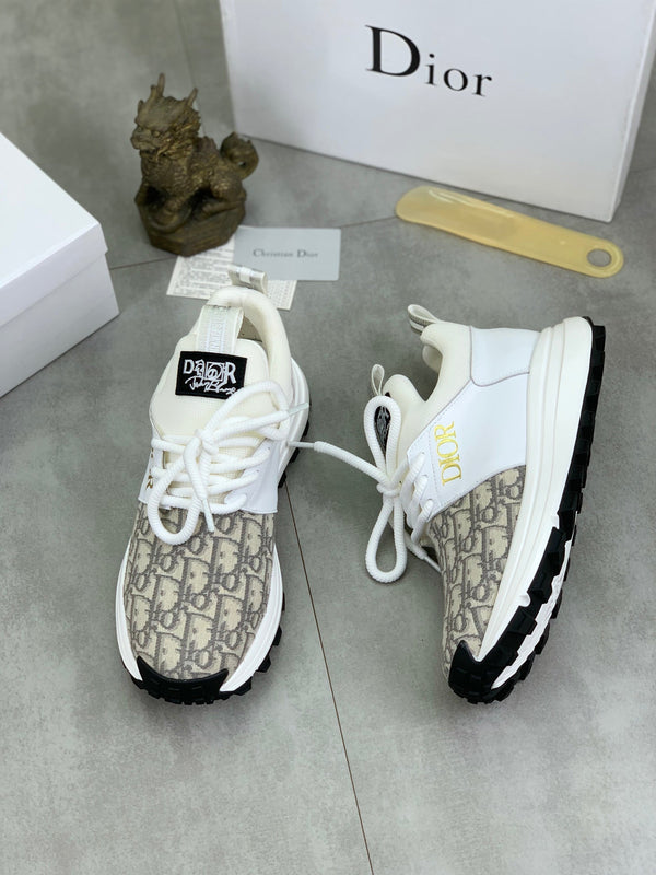 CD B24 SNEAKER BEIGE AND WHITE FABRIC