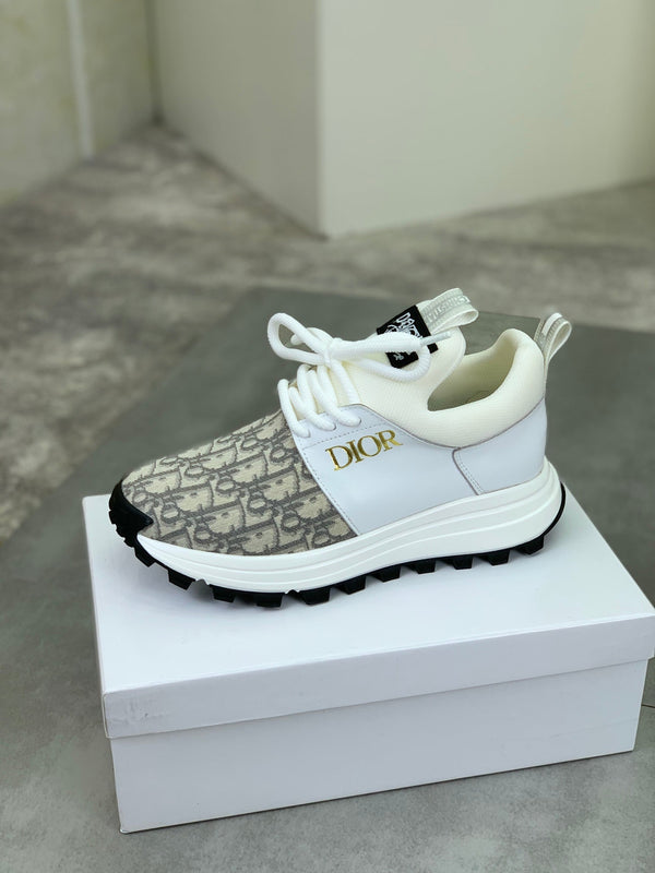 CD B24 SNEAKER BEIGE AND WHITE FABRIC