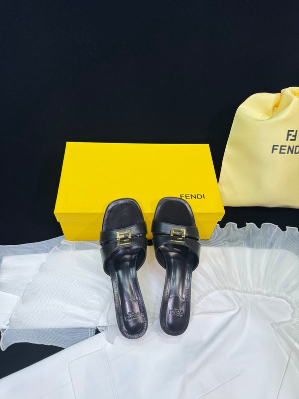 FENDI MEDIUM-HEELED 55 MM MULE IN BLACK LAMBSKIN WITH GOLD HARDWARE