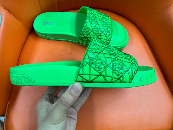 CD AQUA EMBROIDED SANDAL PARAKEET FABRIC