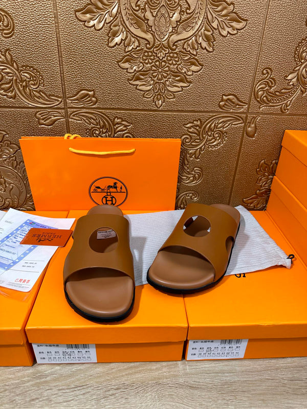 HM CIRCLE CUT SANDAL OCHRE CALFSKIN