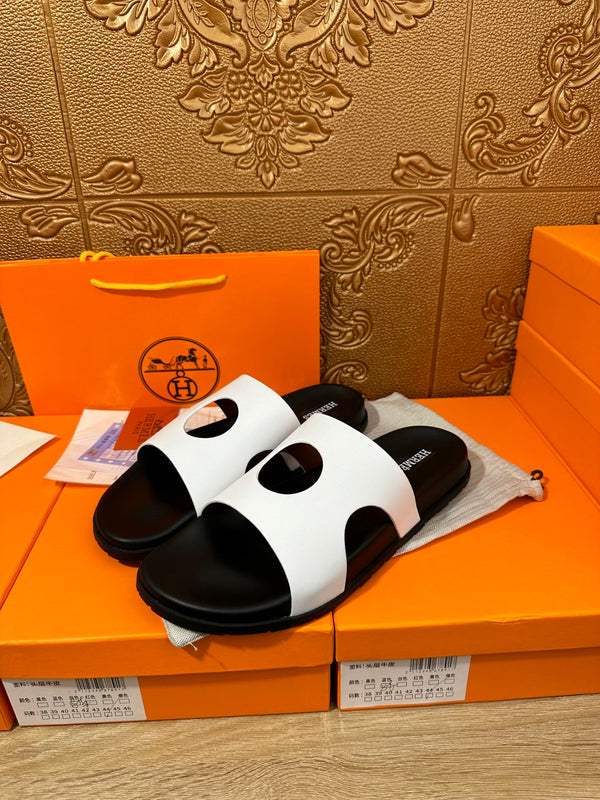 HM CIRCLE CUT SANDAL BLACK AND WHITE CALFSKIN