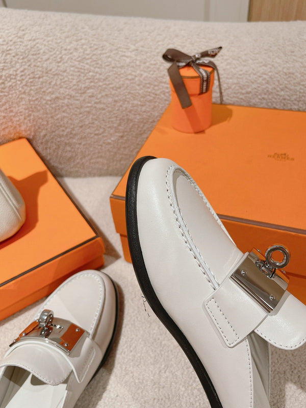 IOTA MULE BLANC DE PARIS CALFSKIN