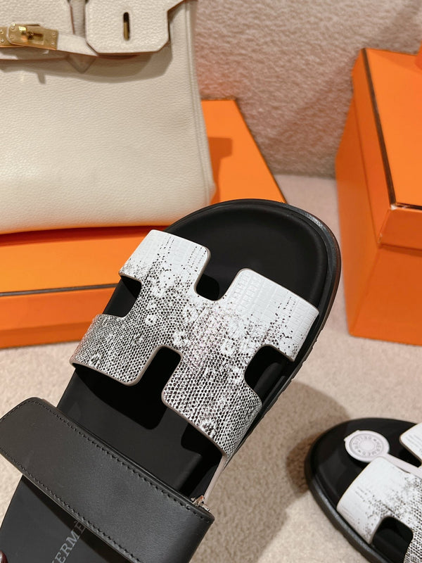 CHYPRE SANDAL OMBRE BLACK WHITE CALFSKIN