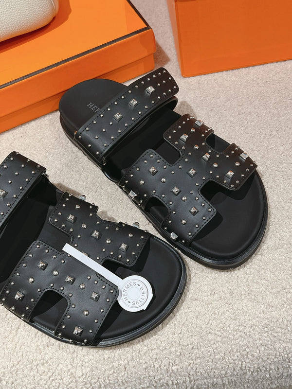 CHYPRE SANDAL BLACK CALFSKIN ATTACH CRYSTALS