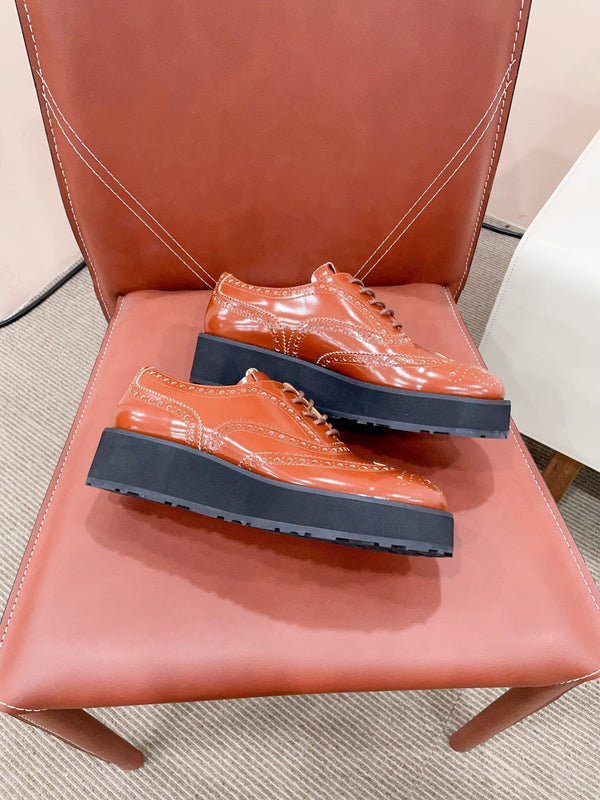 Miu-Church's Lace-Ups in pelle nabuk lucida color marrone cacao