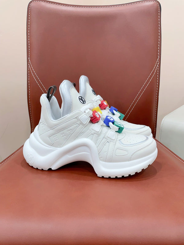 Scarpe sportive LV Archlight bianche con bordo grigio in pelle di vitello
