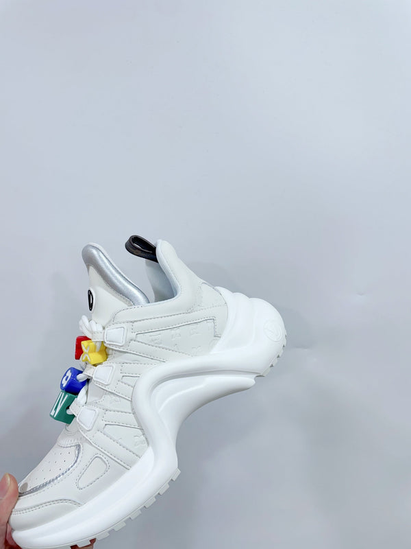 Scarpe sportive LV Archlight bianche con bordo grigio in pelle di vitello