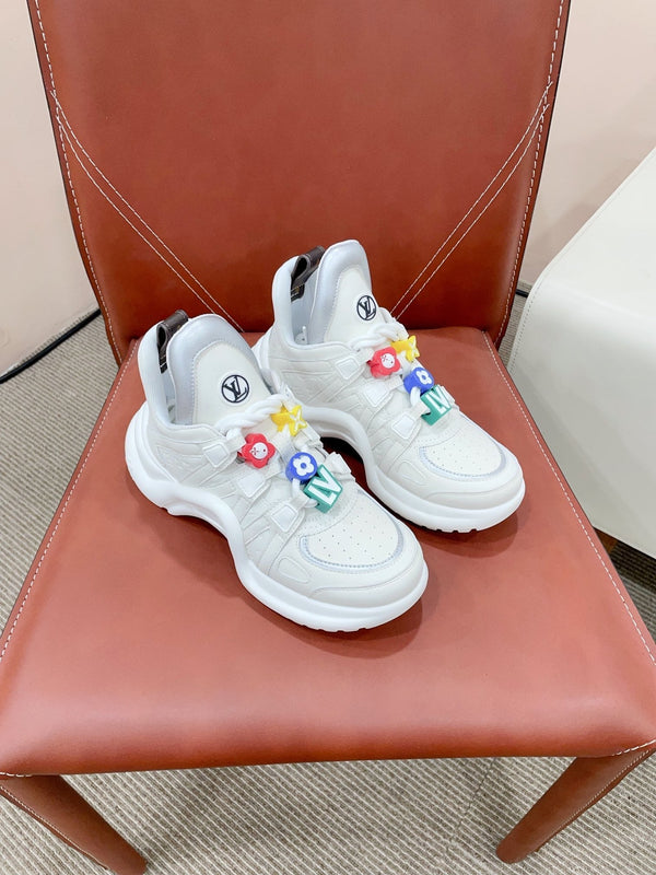 Scarpe sportive LV Archlight bianche con bordo grigio in pelle di vitello