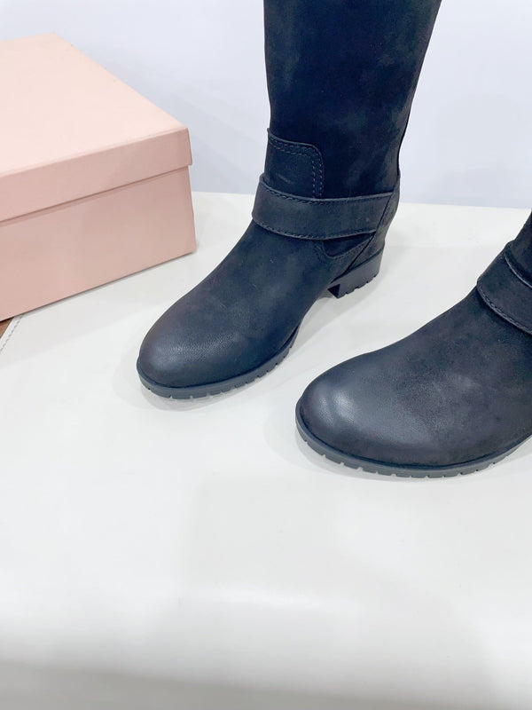 Stivali Miu in pelle di vitello nera