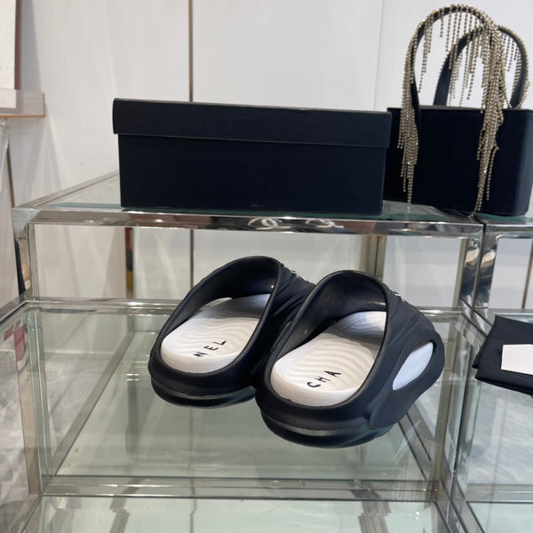 Ciabatte CC in schiuma nera e bianca 204131