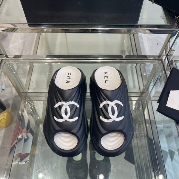 Ciabatte CC in schiuma nera e bianca 204131