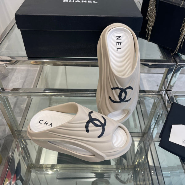 Ciabatte CC in schiuma color crema 204139