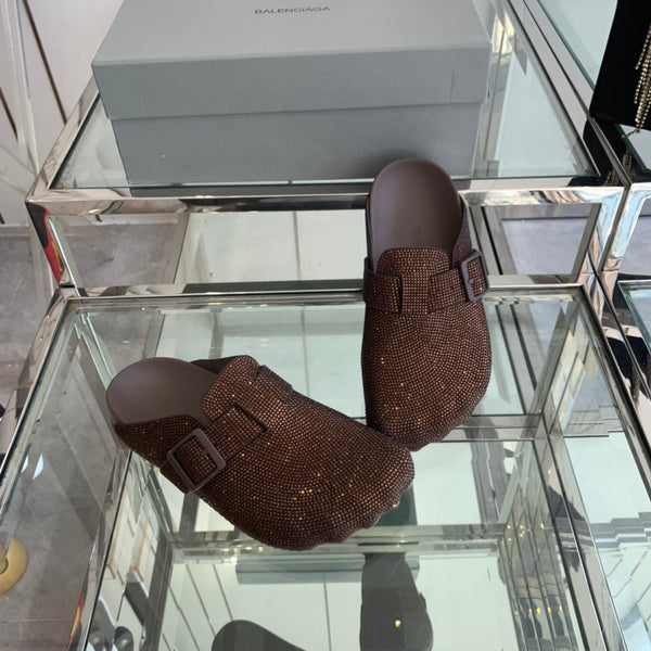 BIRKENSTOCK CLOG ATTACHED RHINESTONES IN BROWN CALFSKIN