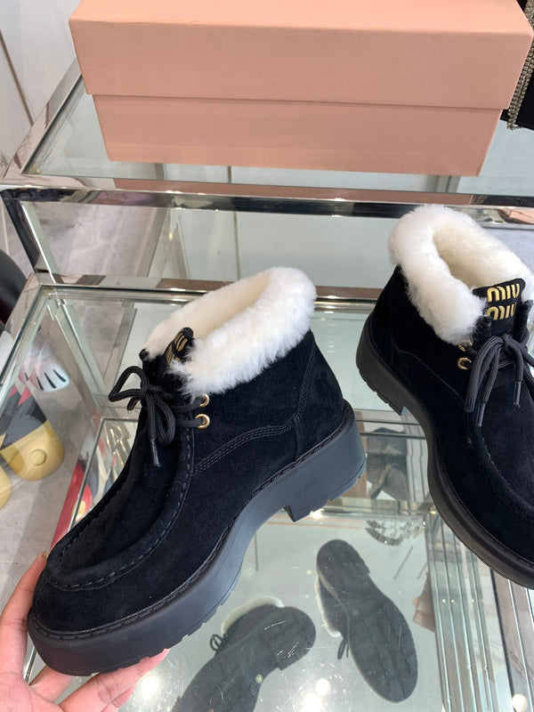 Miu Short Wool Boots Black Open-Hemmed Cowhide