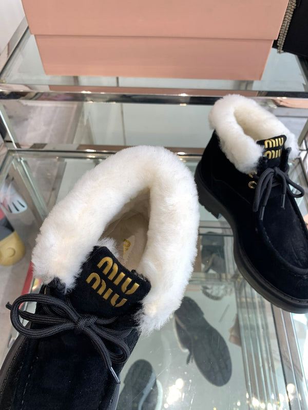 Miu Short Wool Boots Black Open-Hemmed Cowhide