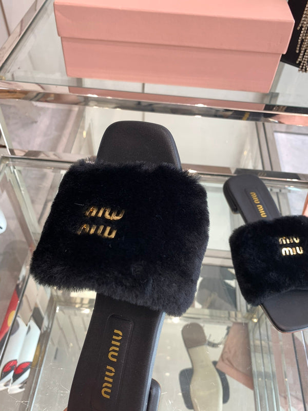 Miu Slippers Black Super Soft Wool