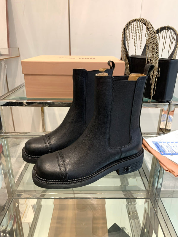 Miu Boots Black Vegetable Blended Cowhide