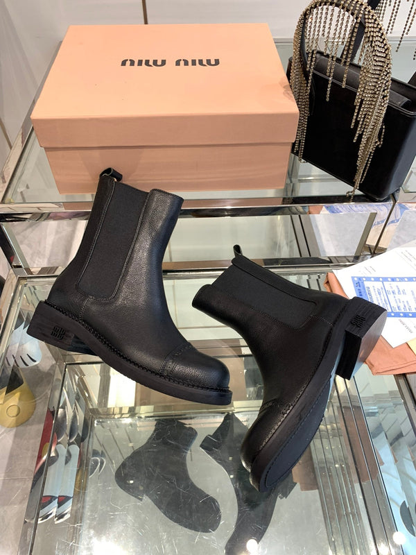 Miu Boots Black Vegetable Blended Cowhide