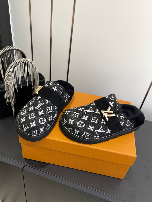 LV Cosy Flat Slippers Comfort Clog Black Leather Monogram Fur 533467