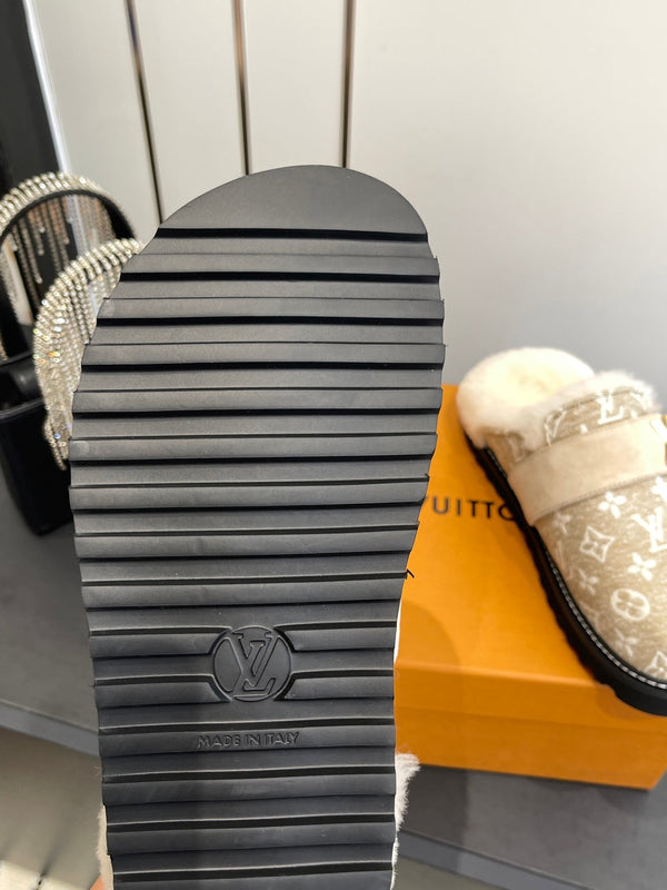 LV Cosy Flat Slippers Comfort Clog Beige Leather Monogram Fur 533469