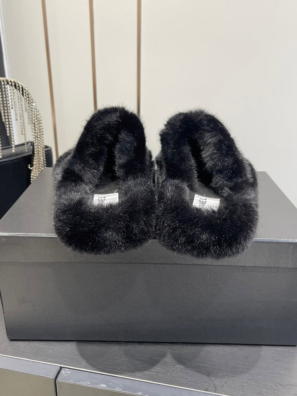 CC Double C Chaussons en fourrure noir 554698