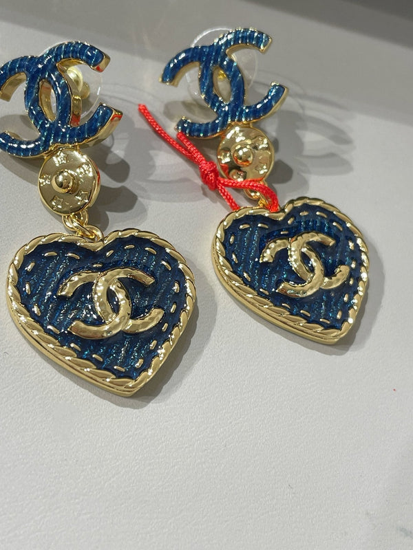 orecchini pendenti in denim blu con cuore cc