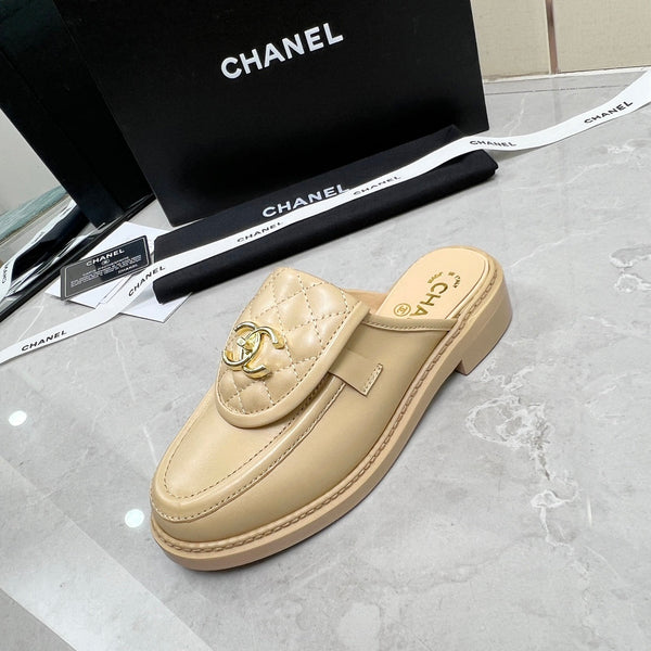 CC Mule Beige Pelle di vitello trapuntata