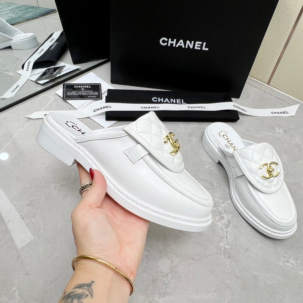 CC Mule in pelle di vitello trapuntata bianca