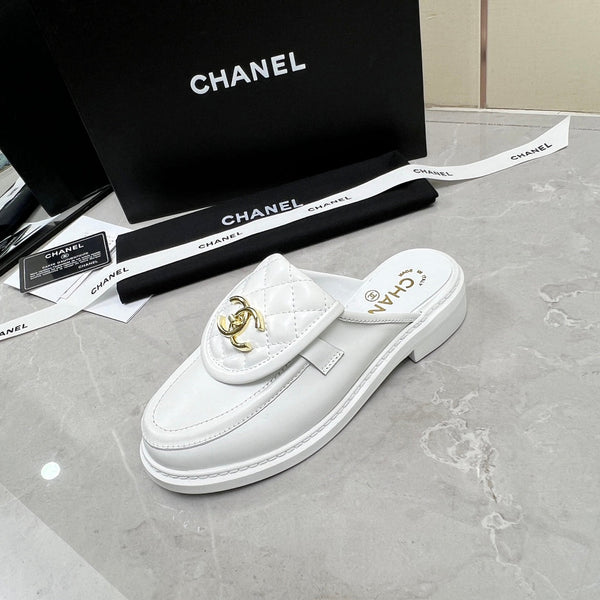 CC Mule in pelle di vitello trapuntata bianca