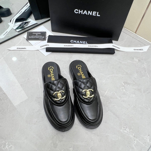 CC Mule in pelle di vitello trapuntata nera