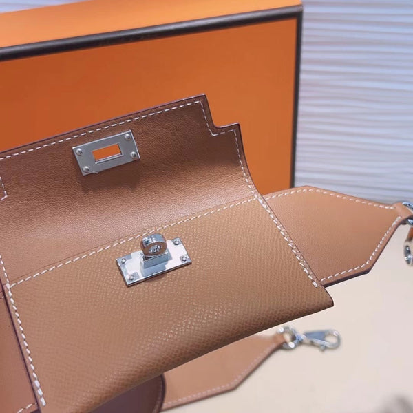 Tracolla Kelly Pocket 50mm marrone Epsom con hardware argentato