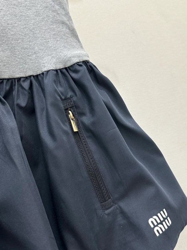 Jupe Miumiu 2026 en jersey et popeline de coton gris bleu marine 136562