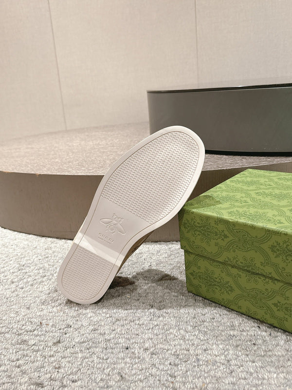 GG Men's 25 Original GG Loafer Brown Canvas 592172