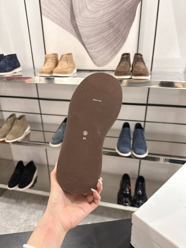 The Row SS2025. Boots Dark Brown Suede 543373